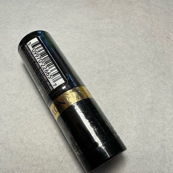 REVLON Super Lustrous Lipstick Color 812 Porto Please 0.15oz - Picture 5 of 5